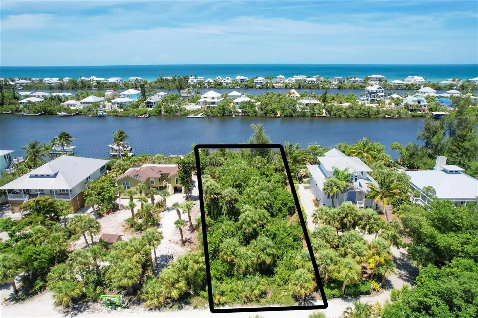 211 Kettle Harbor Drive, FL