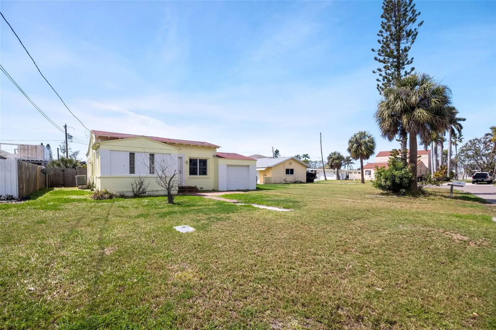 15822 Redington Drive, FL