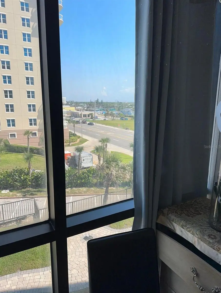 1909 South Atlantic Avenue, FL