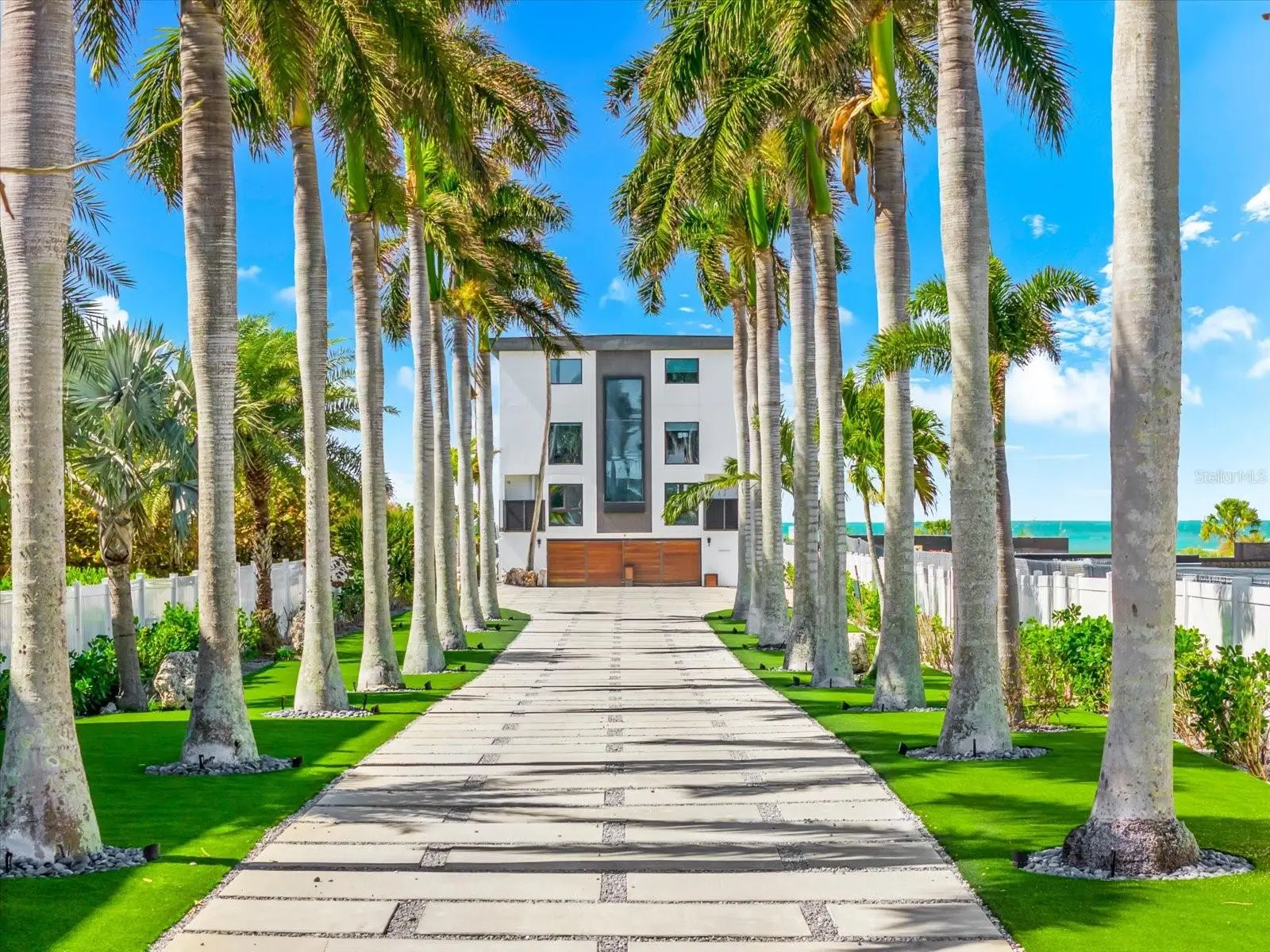 811 Shore Drive, FL