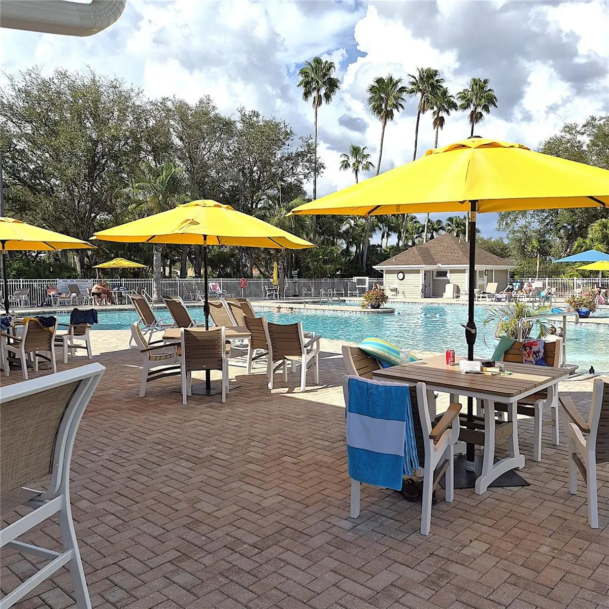 14016 Willow Glen Court, FL