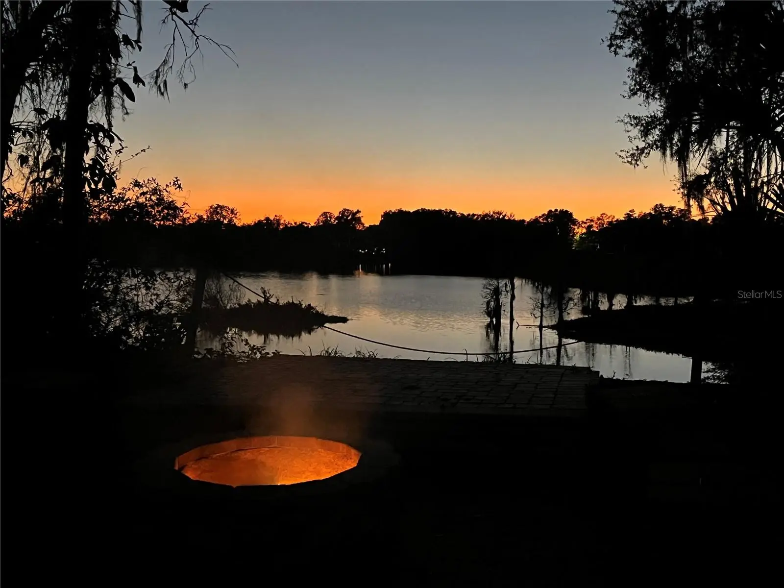 858 Hanover Way, FL