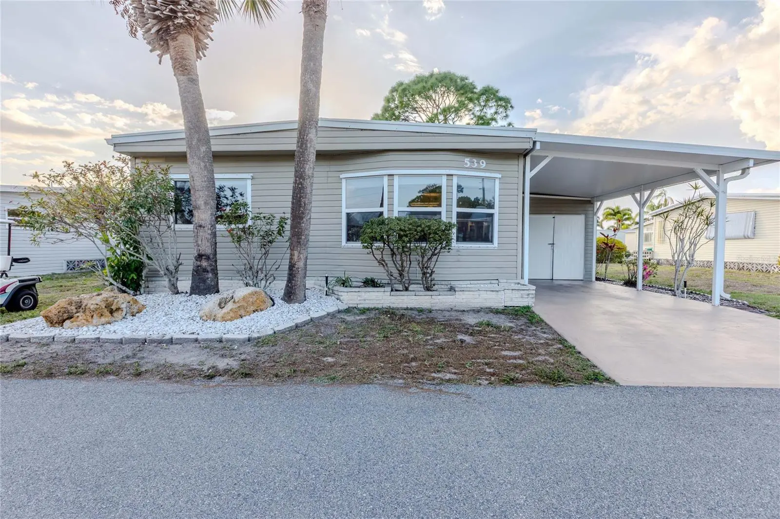 2100 Kings Highway, FL