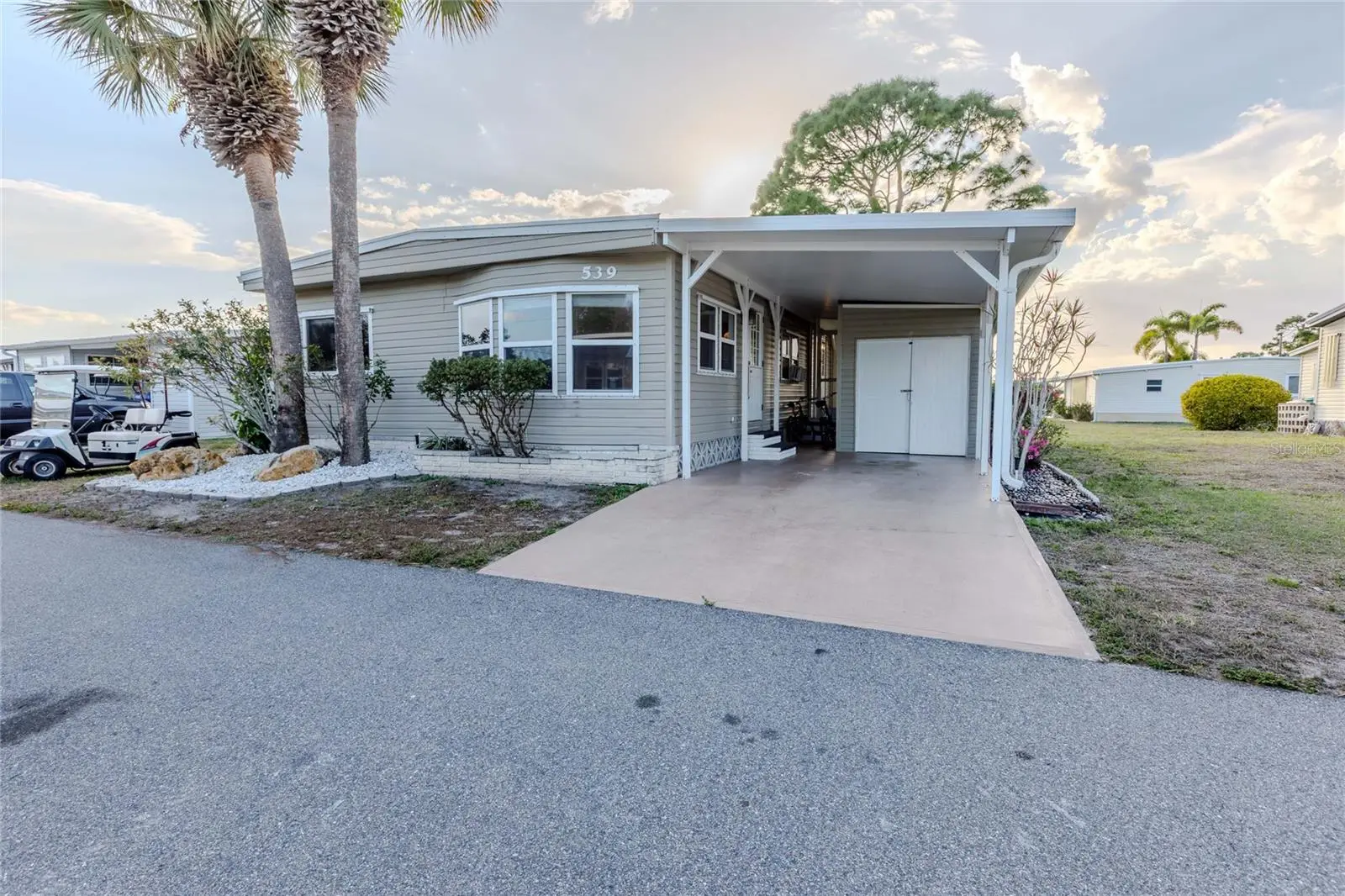 2100 Kings Highway, FL