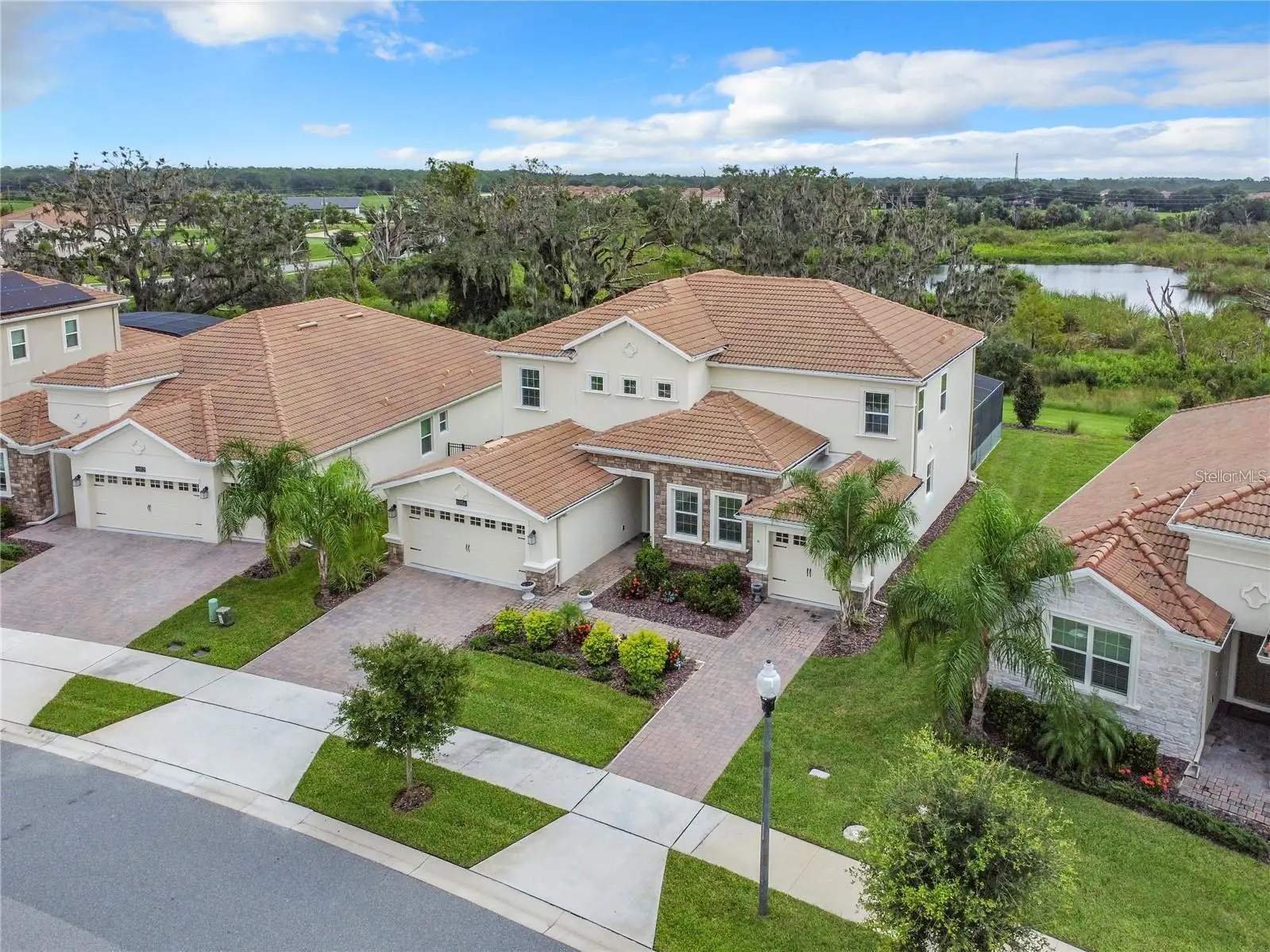 8886 Fallen Oak Drive, FL