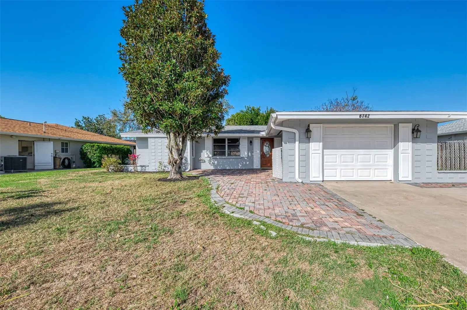 6742 Bowline Drive, FL