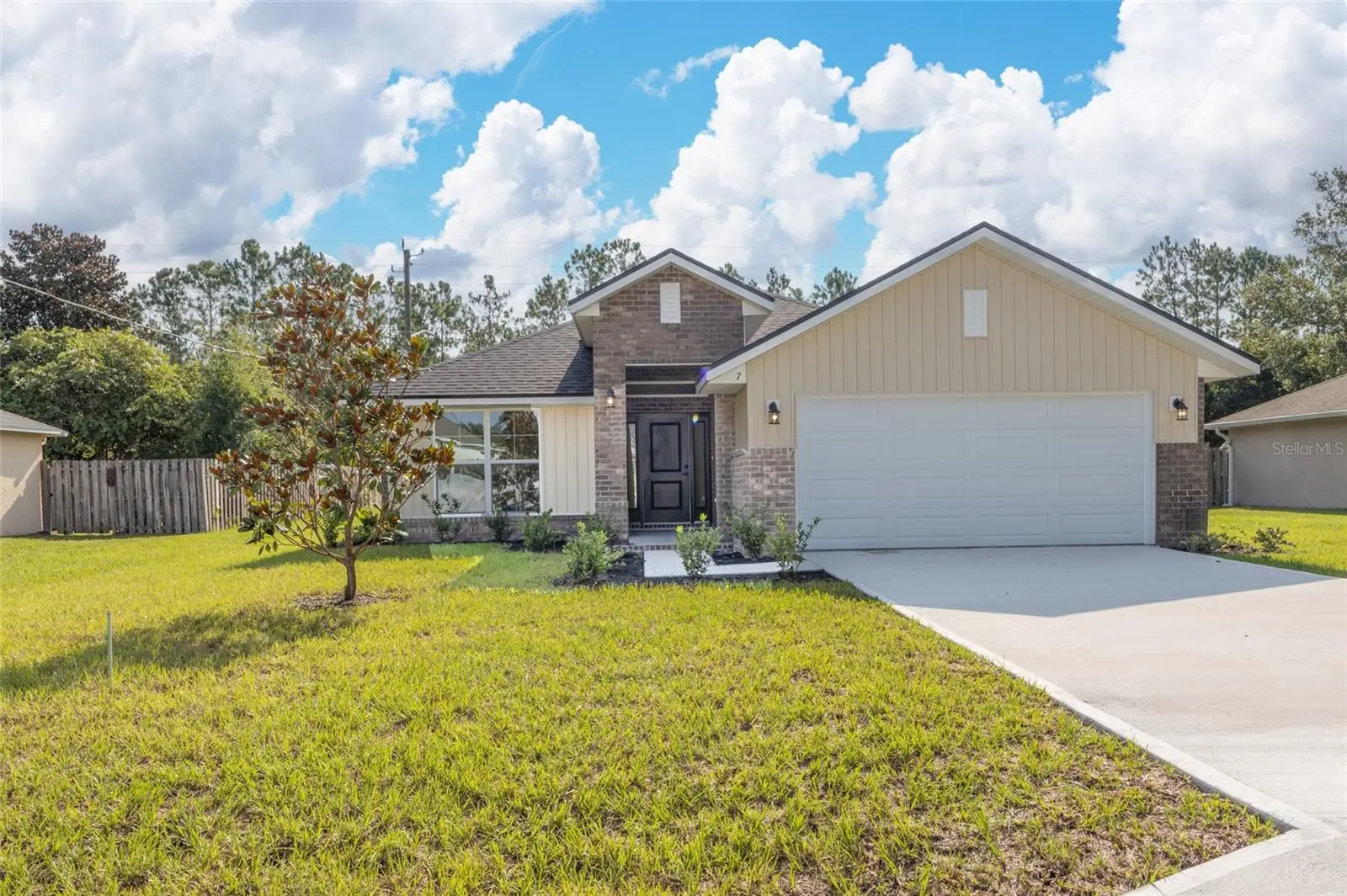 7 Zircon Court, FL