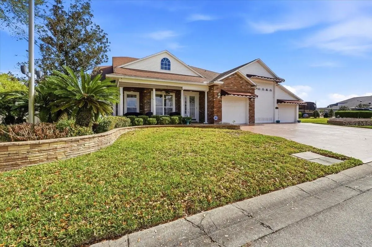 305 Motorcoach Drive, FL