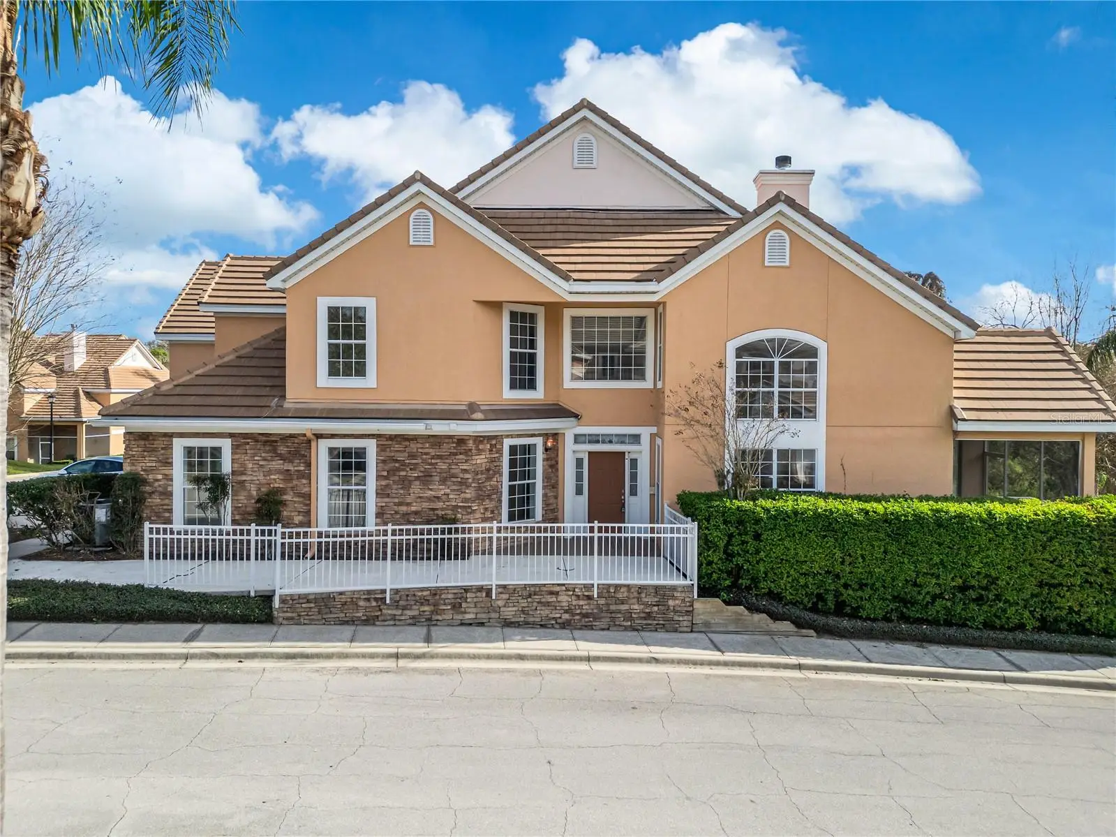 7000 Stonehedge Drive, FL