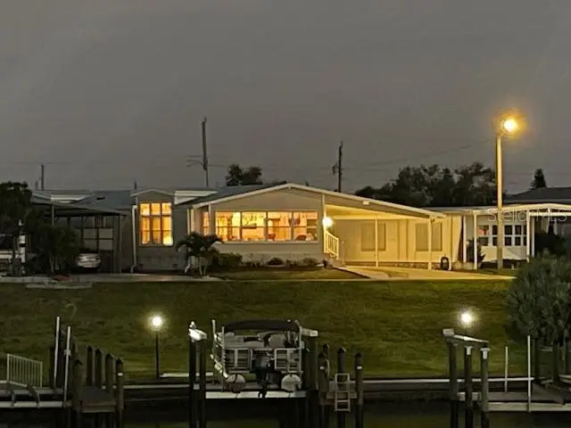 817 Waterway, FL