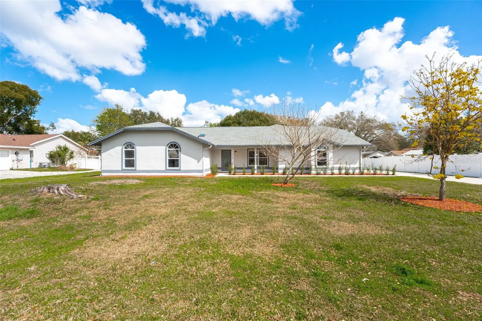 5521 Oak Street, FL