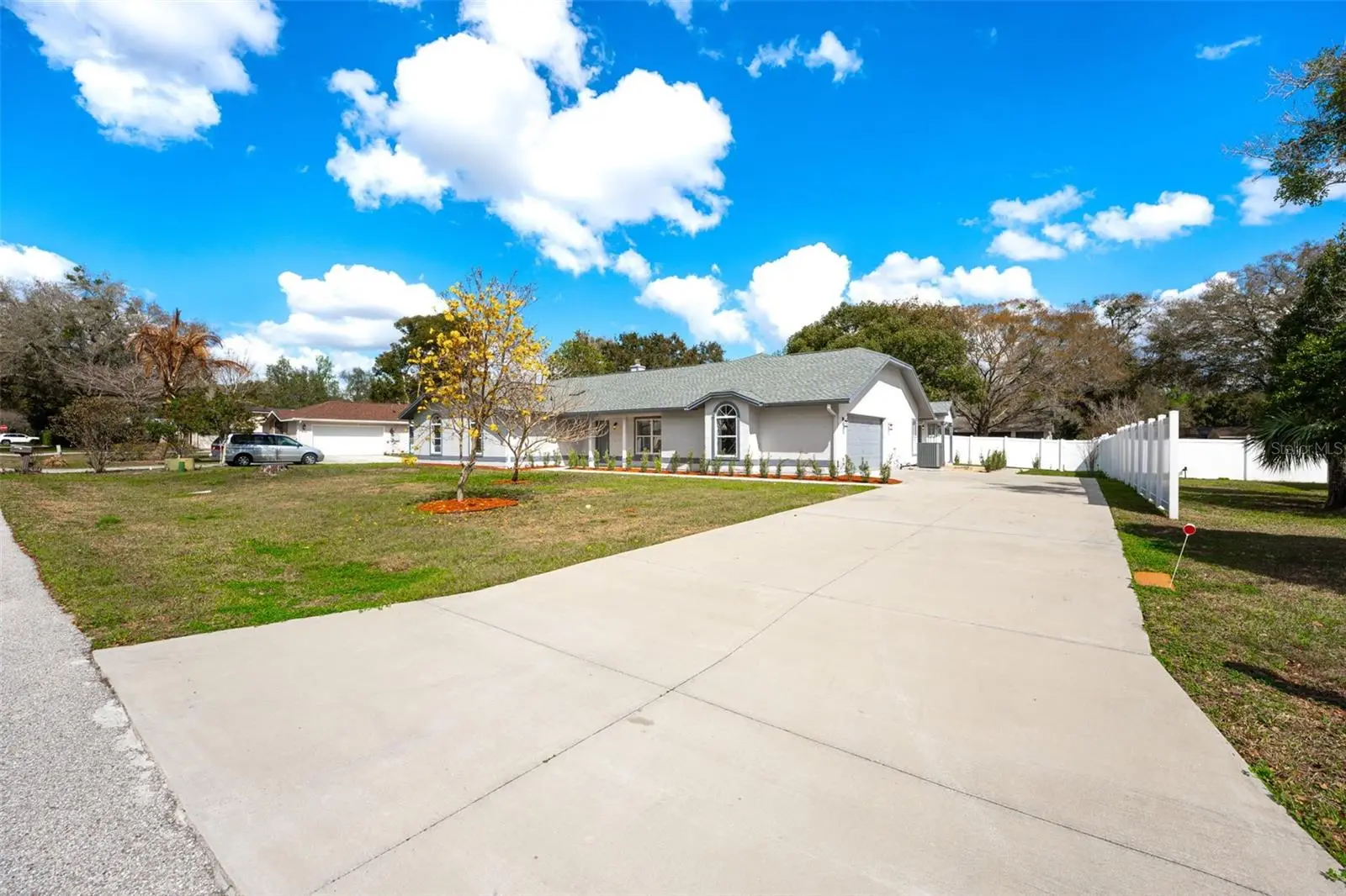 5521 Oak Street, FL