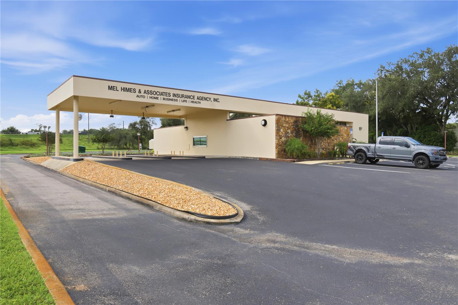 892 Deltona Boulevard, FL