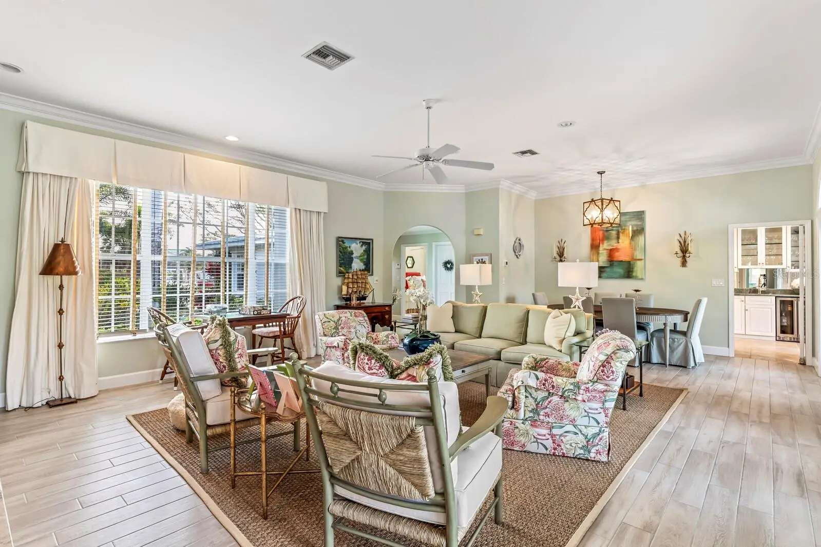 252 Waterways Avenue, FL