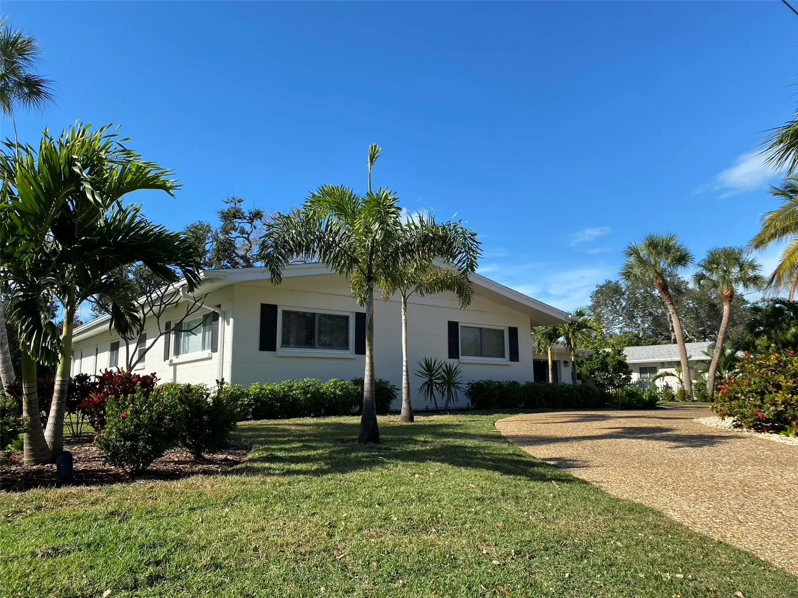 814 Paradise Way, FL