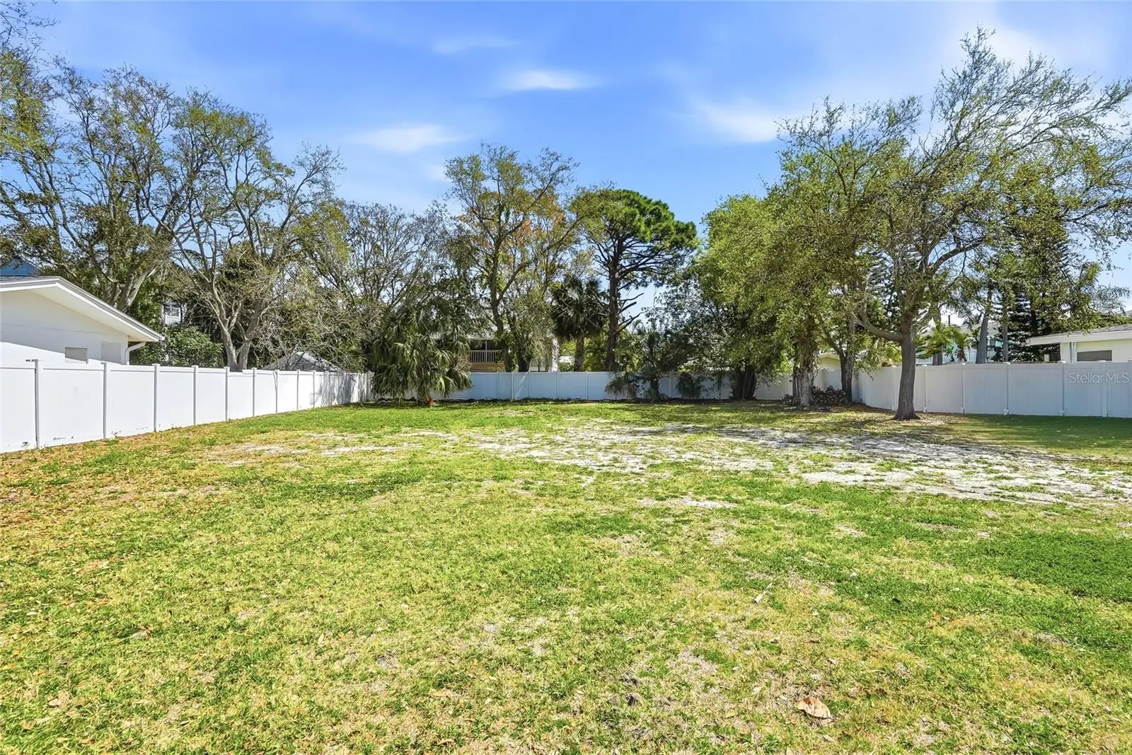 216 Shore Drive, FL