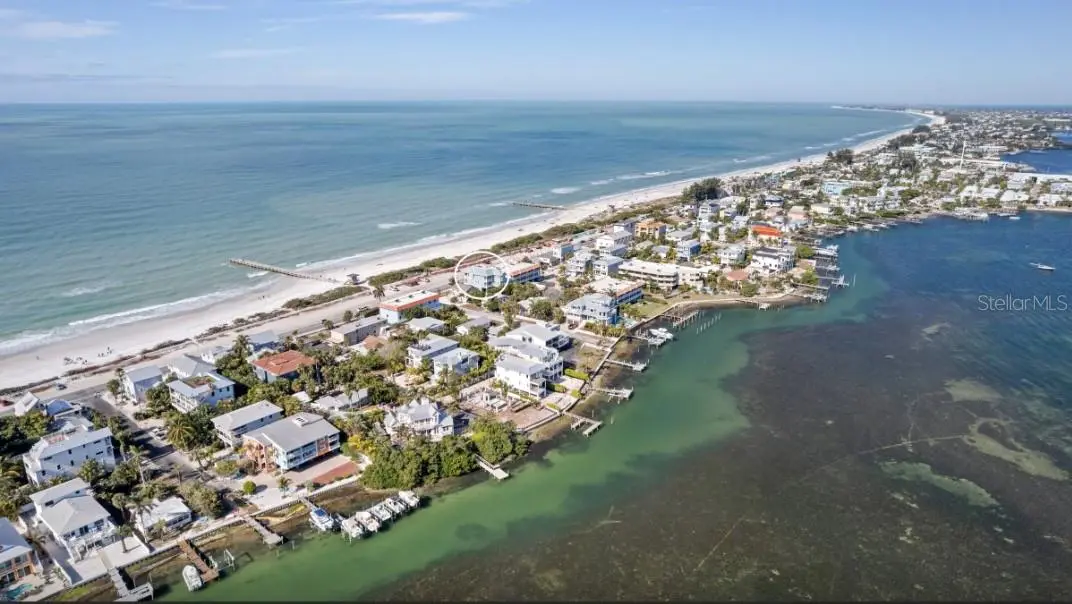 903 Gulf Drive, FL