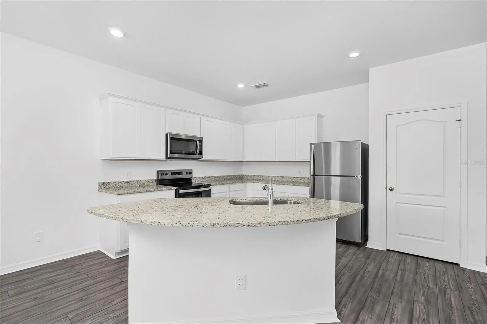 556 Bay Leaf Drive, FL