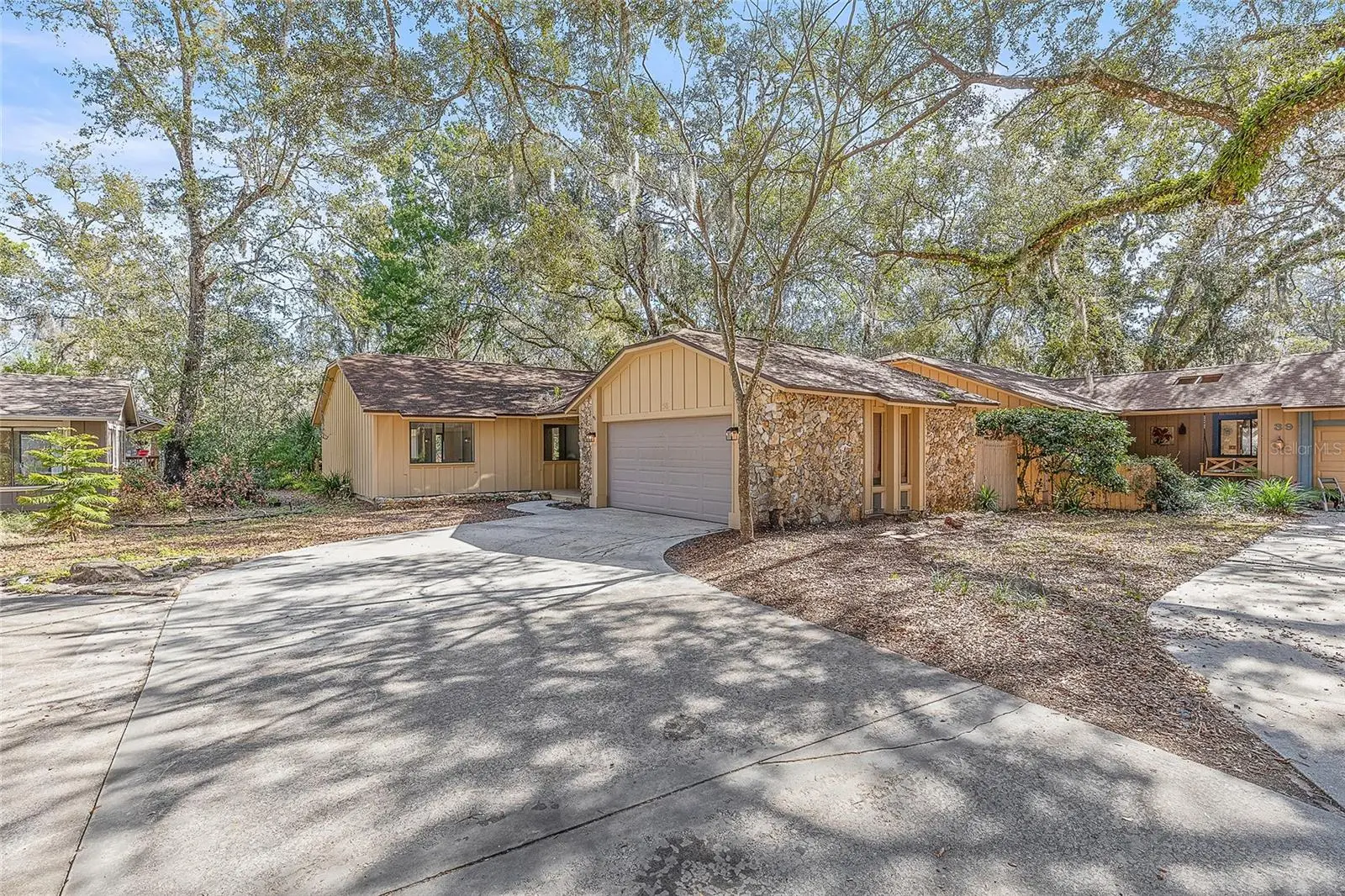 38 Snaresbrook Court, FL