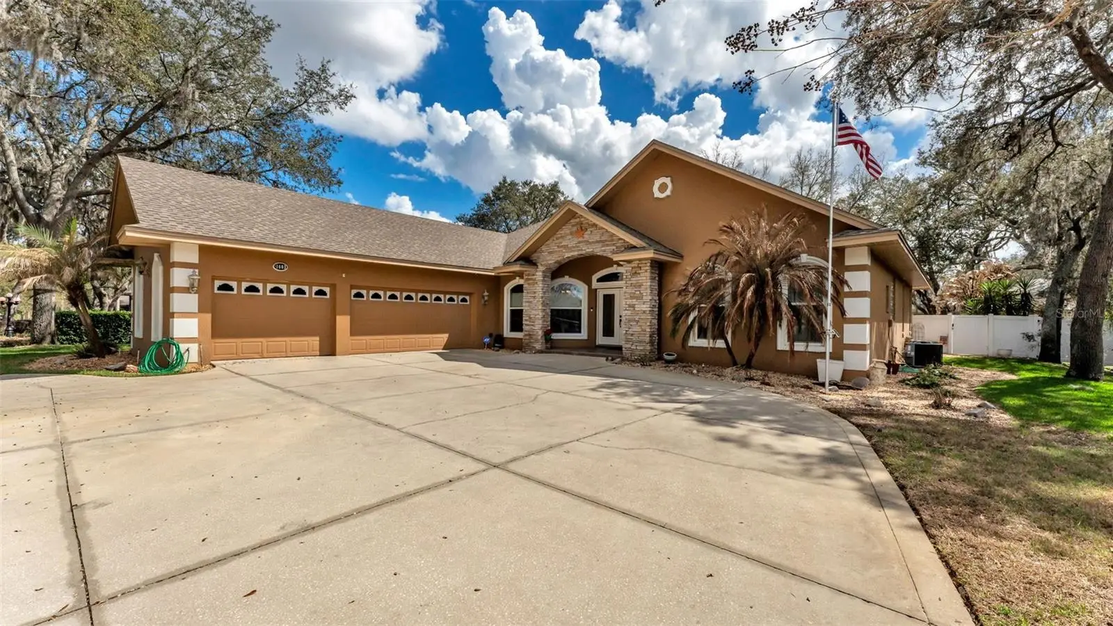 1603 Sir Henrys Trail, FL