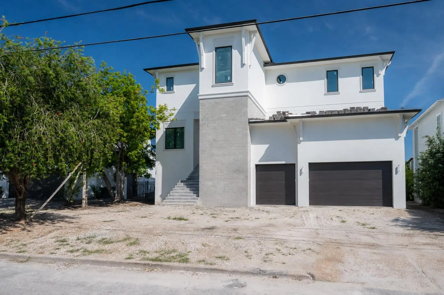 654 Geneva Place, FL