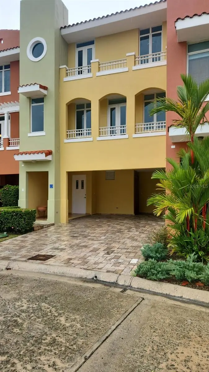 Harbour Drive Street Plaza Del Puerto @ Palmas Del Mar Drive, PR