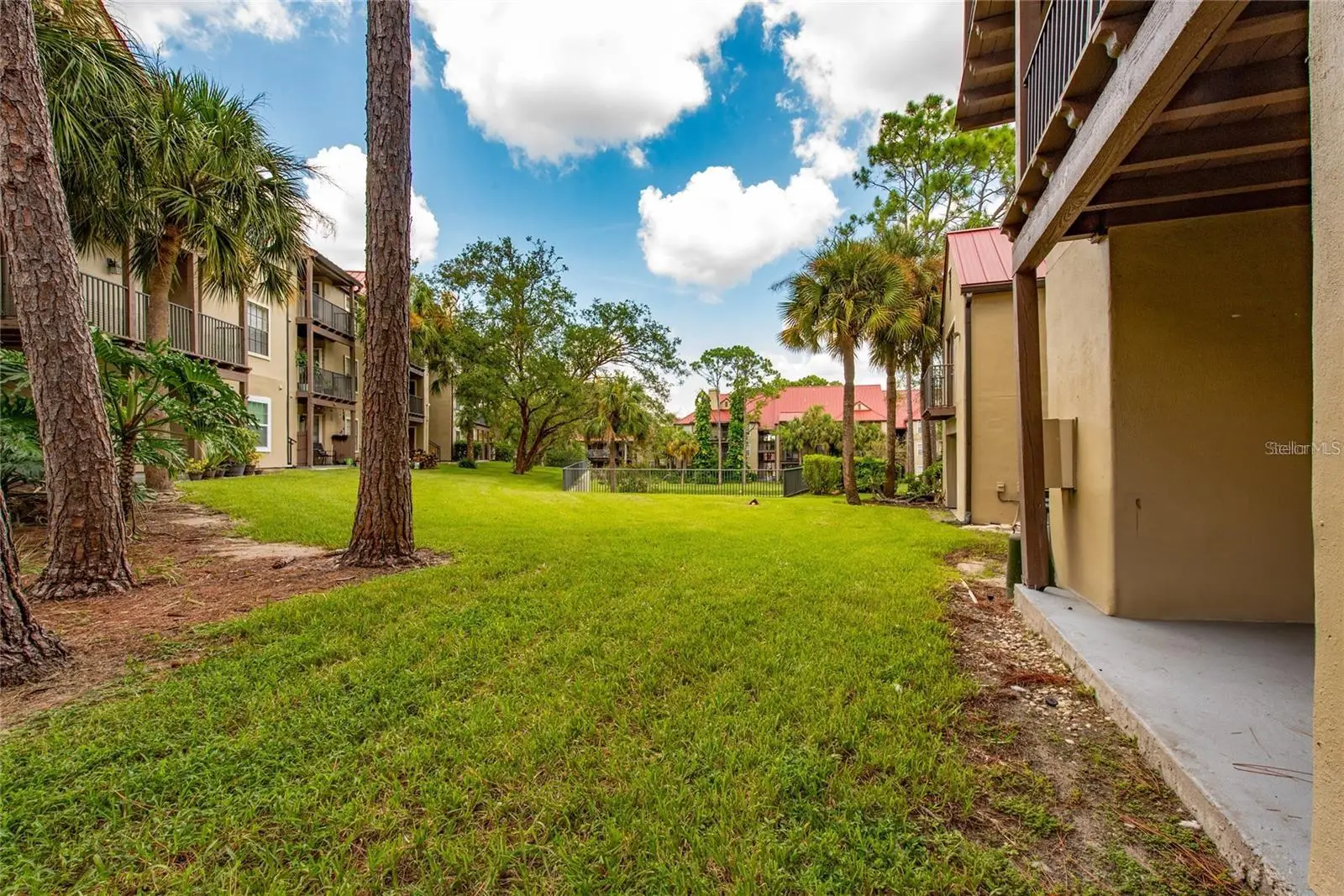 232 Afton Square, FL