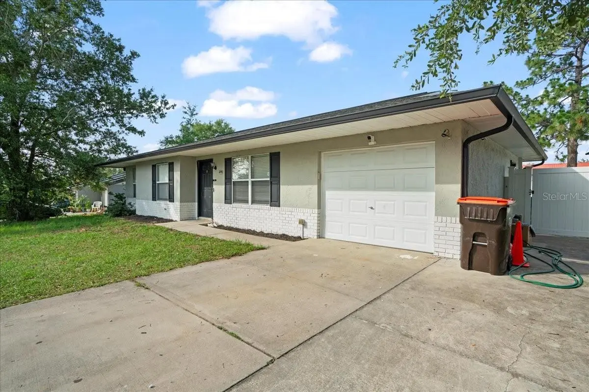 24 Sapphire Way, FL