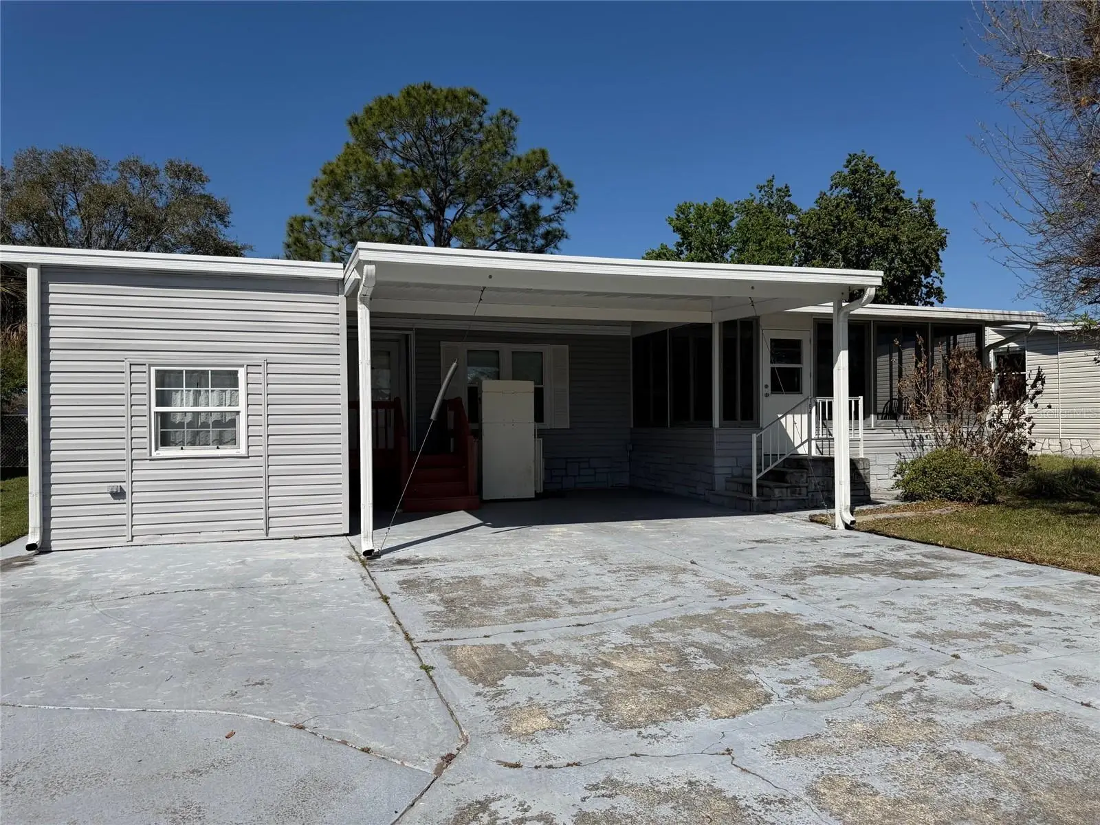 194 Rosewood Drive, FL