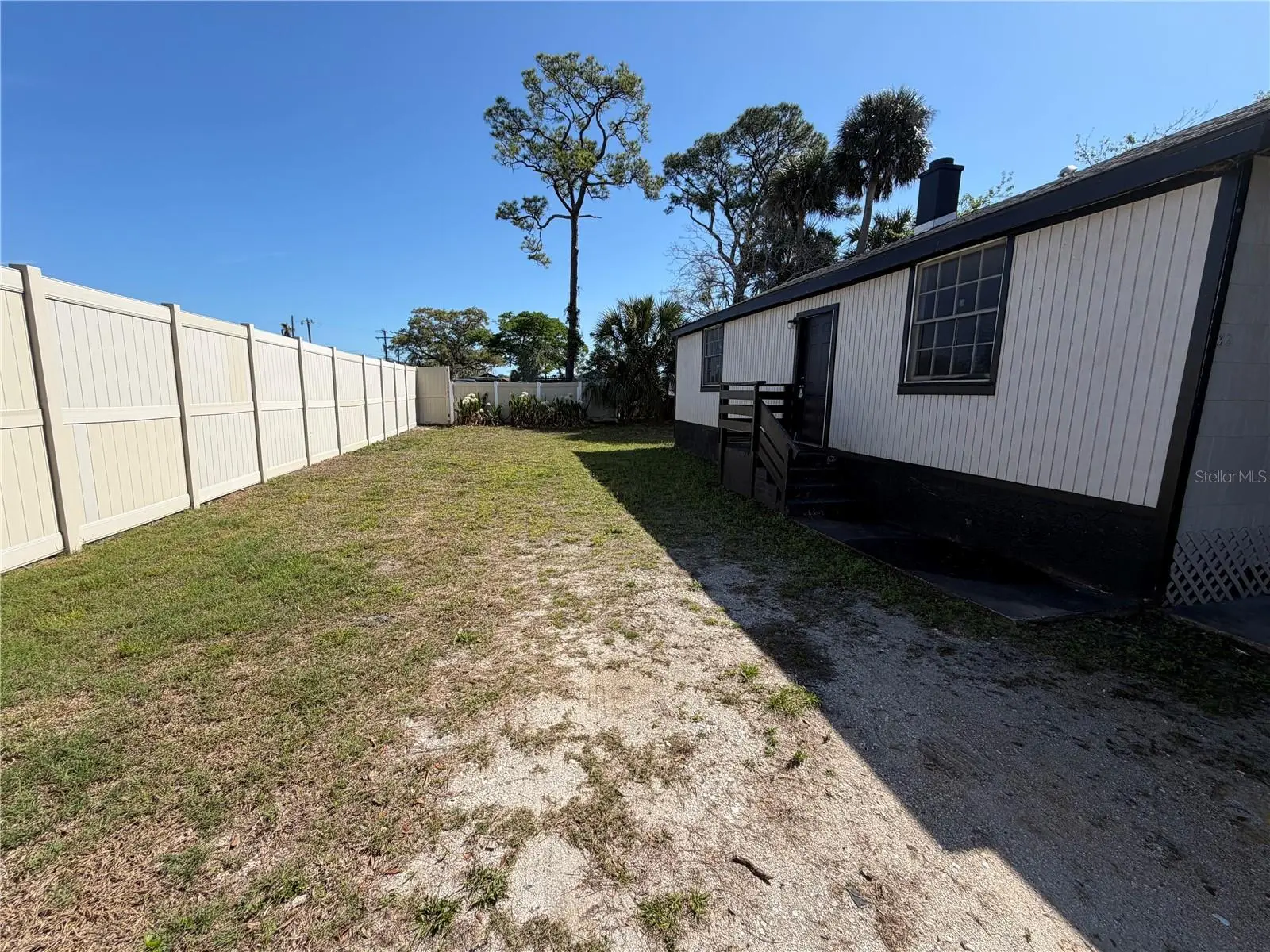 325 Franklin Street, FL