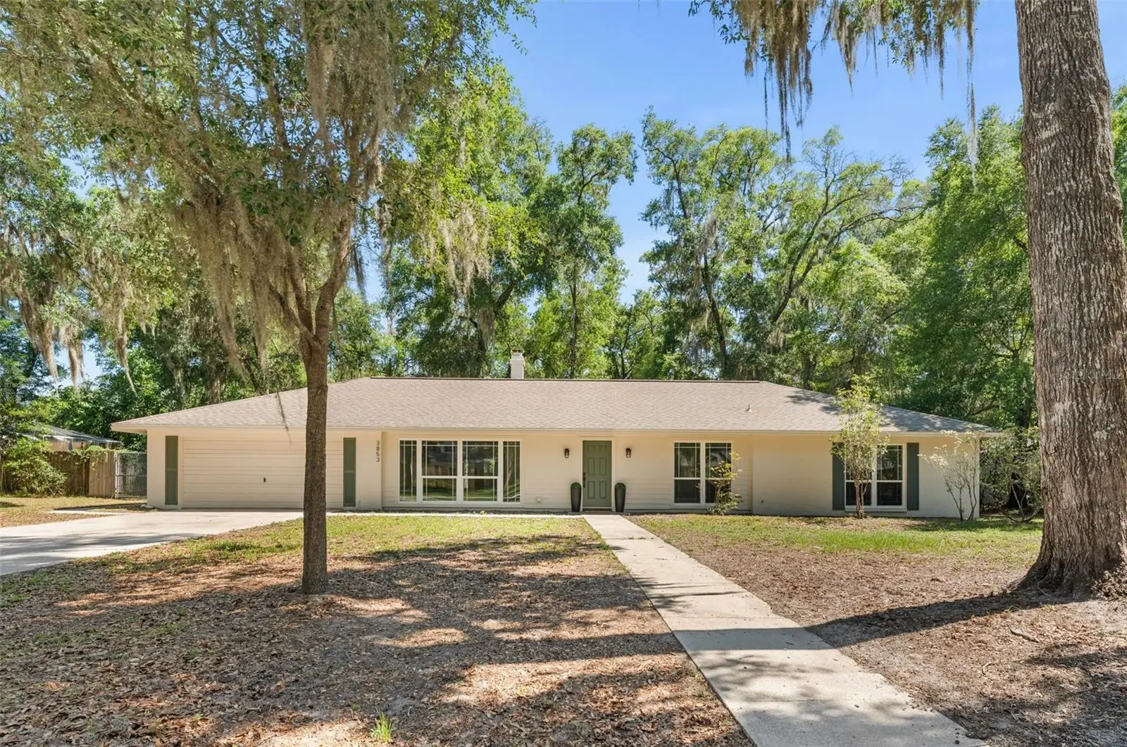 3853 Nw 33rd Pl