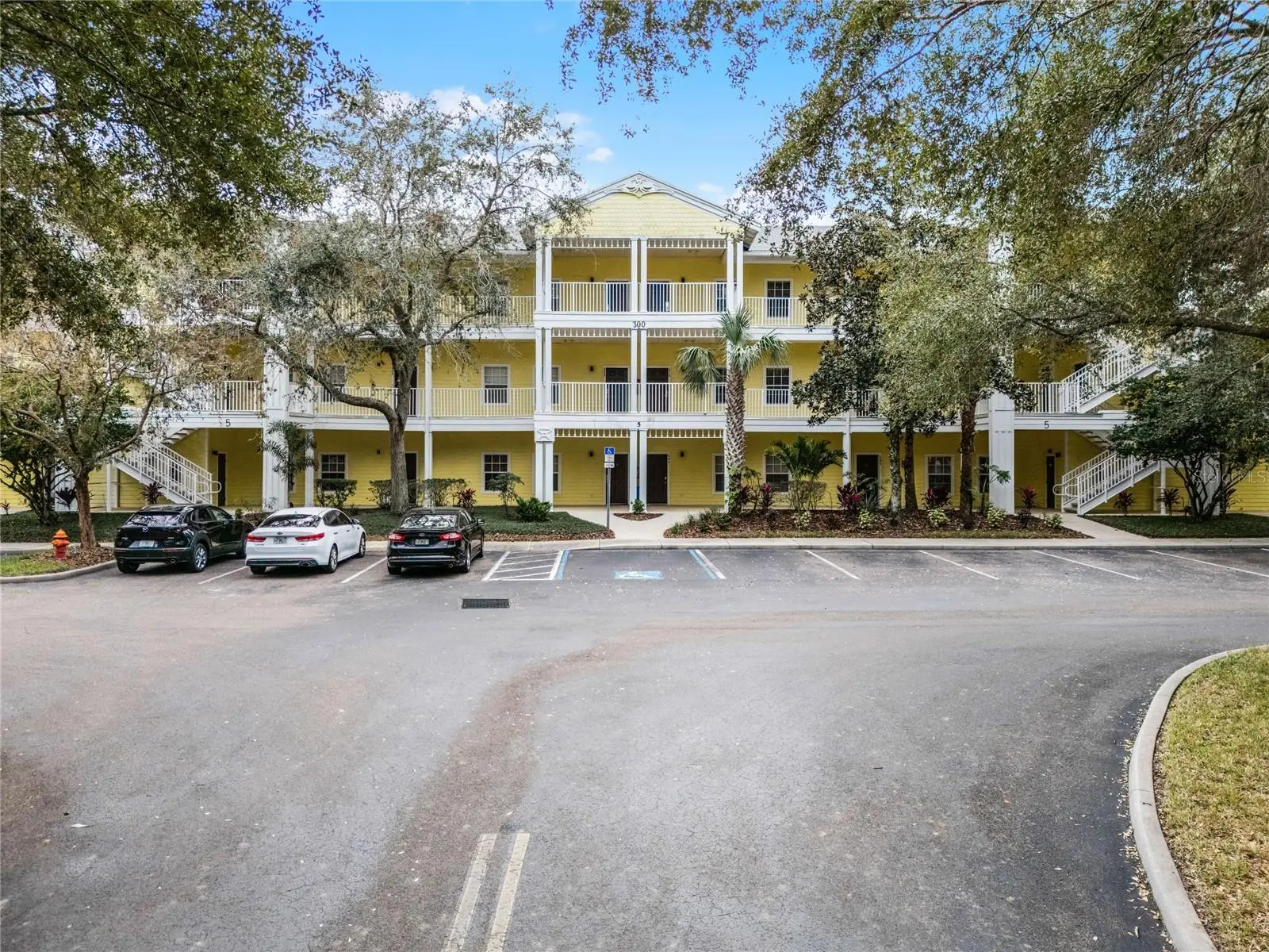 312 Lucaya Loop, FL