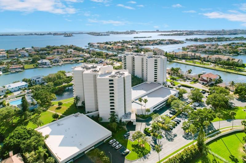 5940 Pelican Bay Plaza, FL