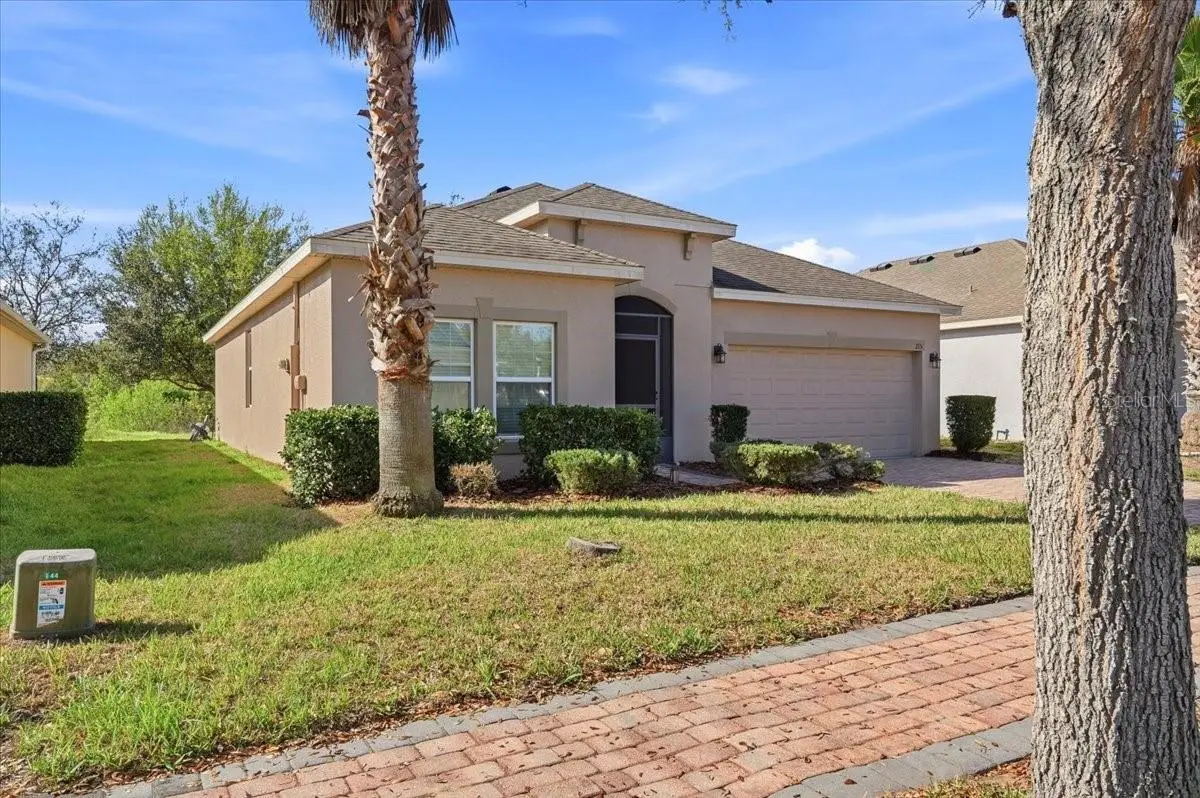215 Lakeshore Drive, FL