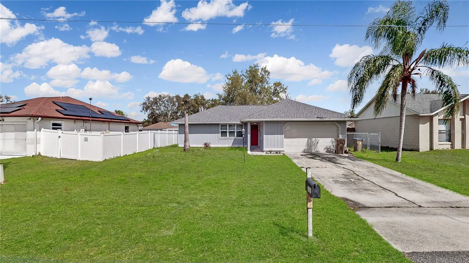 305 Medina Court, FL