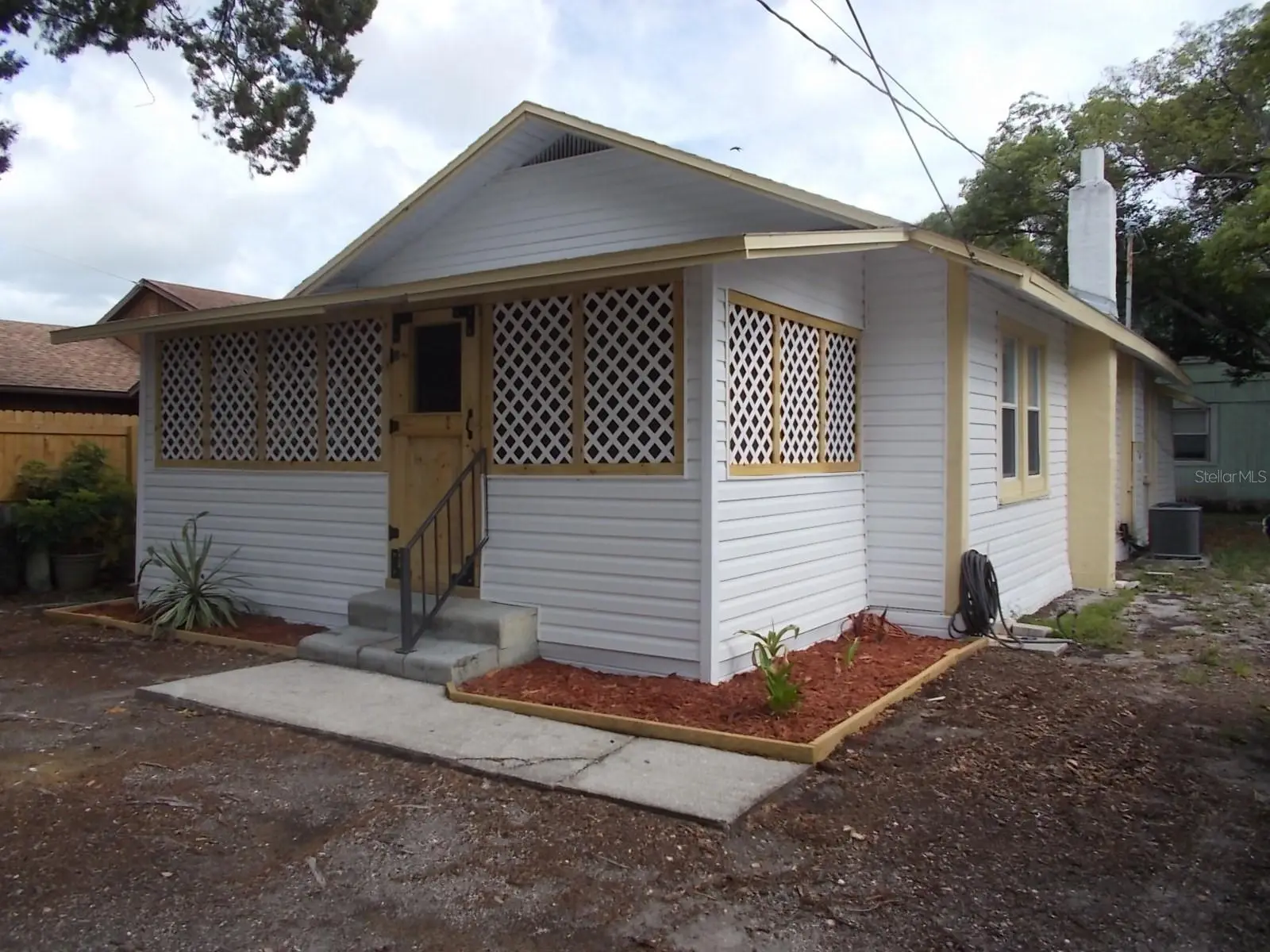 518 6th Avenue, FL