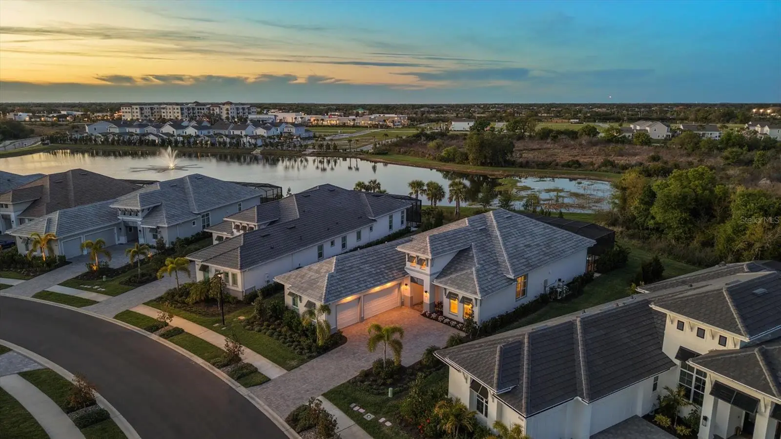 8352 Sea Glass Court, FL