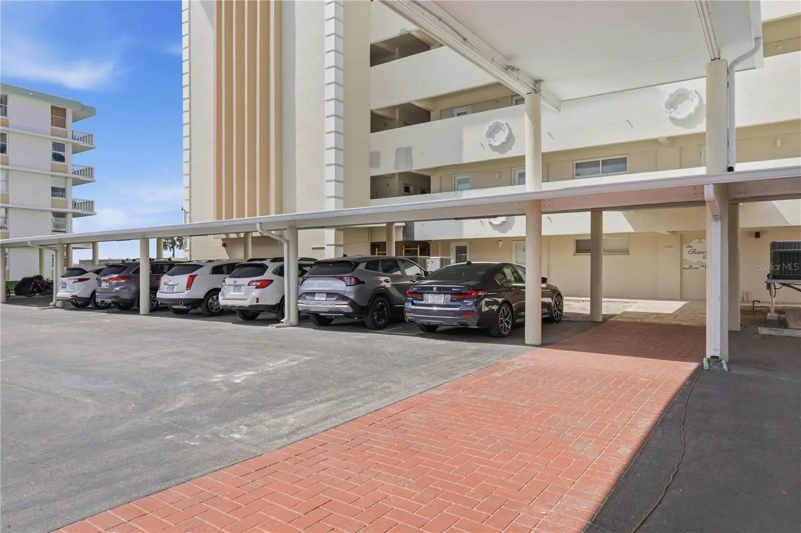 1150 Tarpon Center Drive, FL