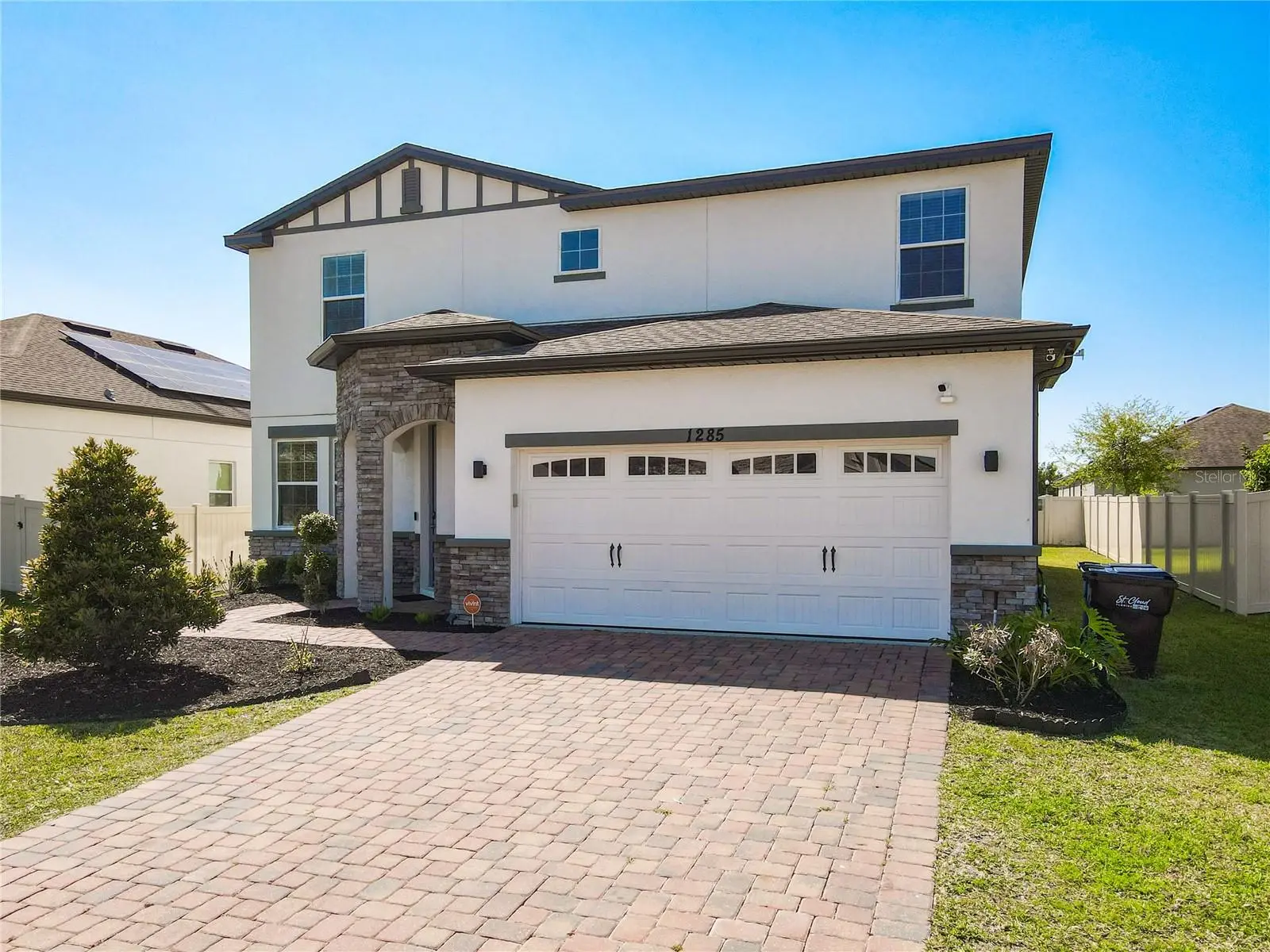 1285 Hilltop Place, FL