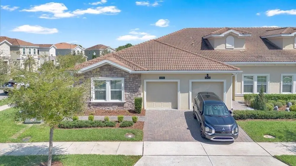 1051 Quaker Ridge Lane, FL