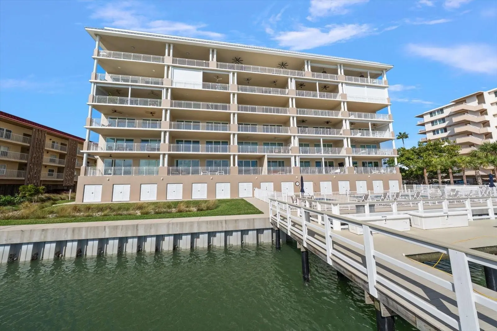 125 Island Way, FL
