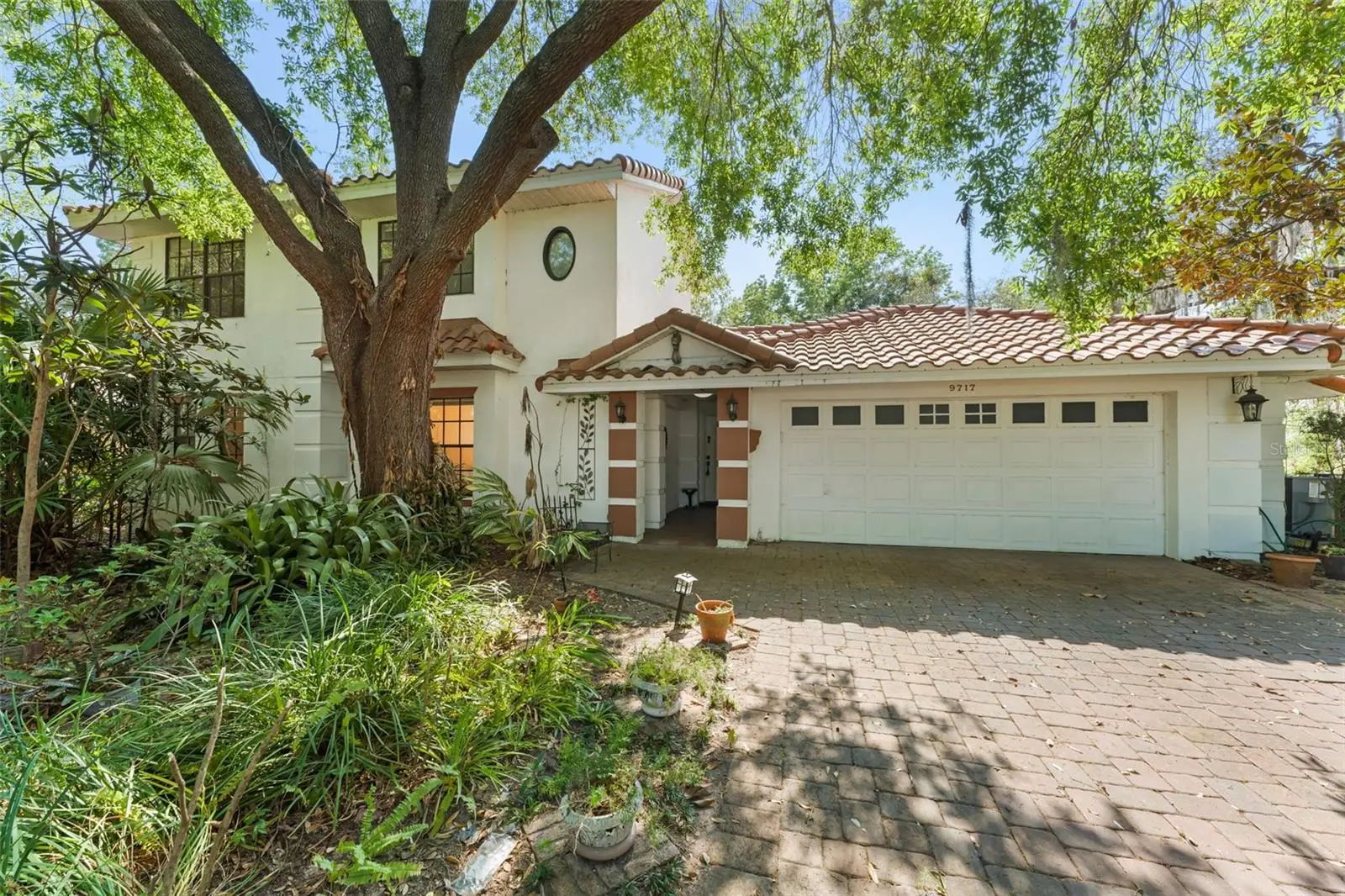 9717 Lake Douglas Place, FL
