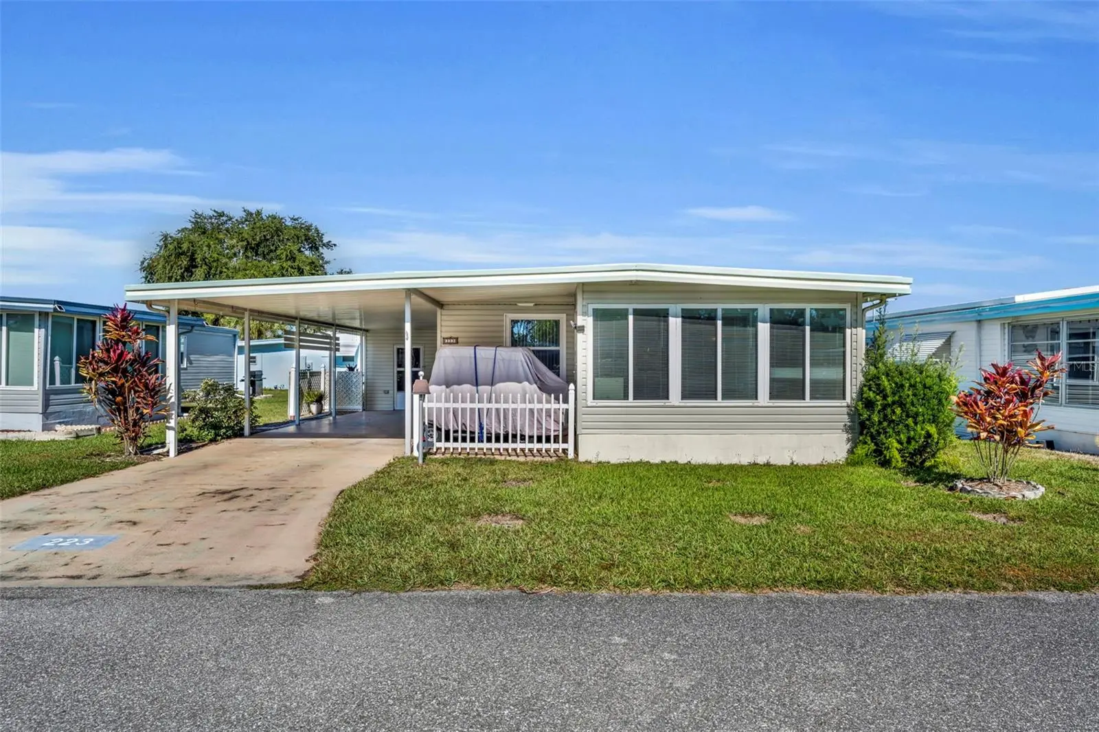 223 Paradise, FL