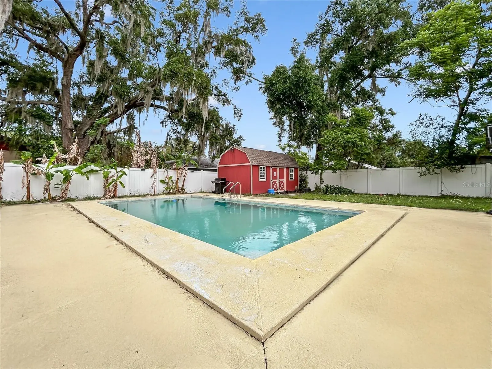 525 Avenue A, FL