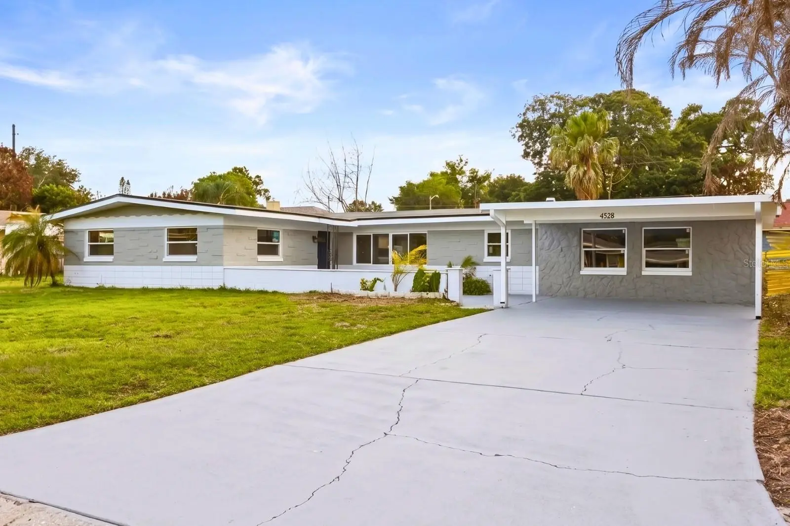4528 Shore Road, FL