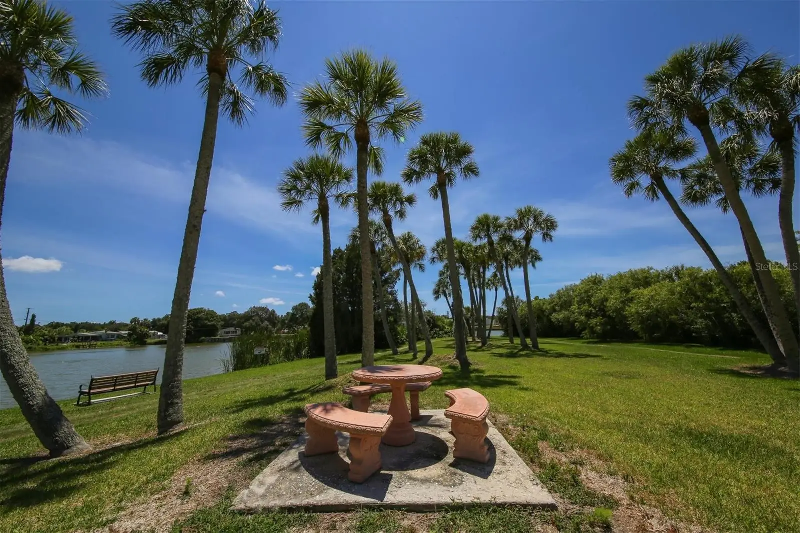 1112 46th Avenue Drive, FL
