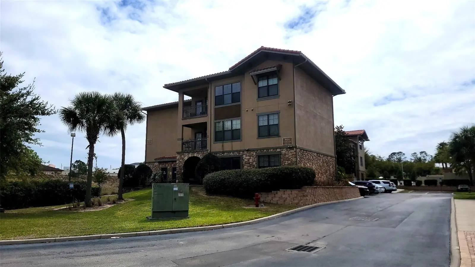 914 Charo Parkway, FL