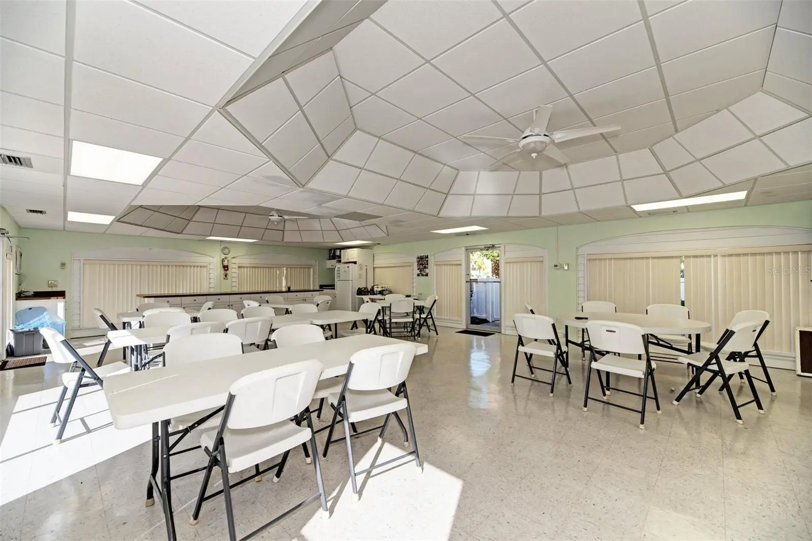 433 Cerromar Lane, FL