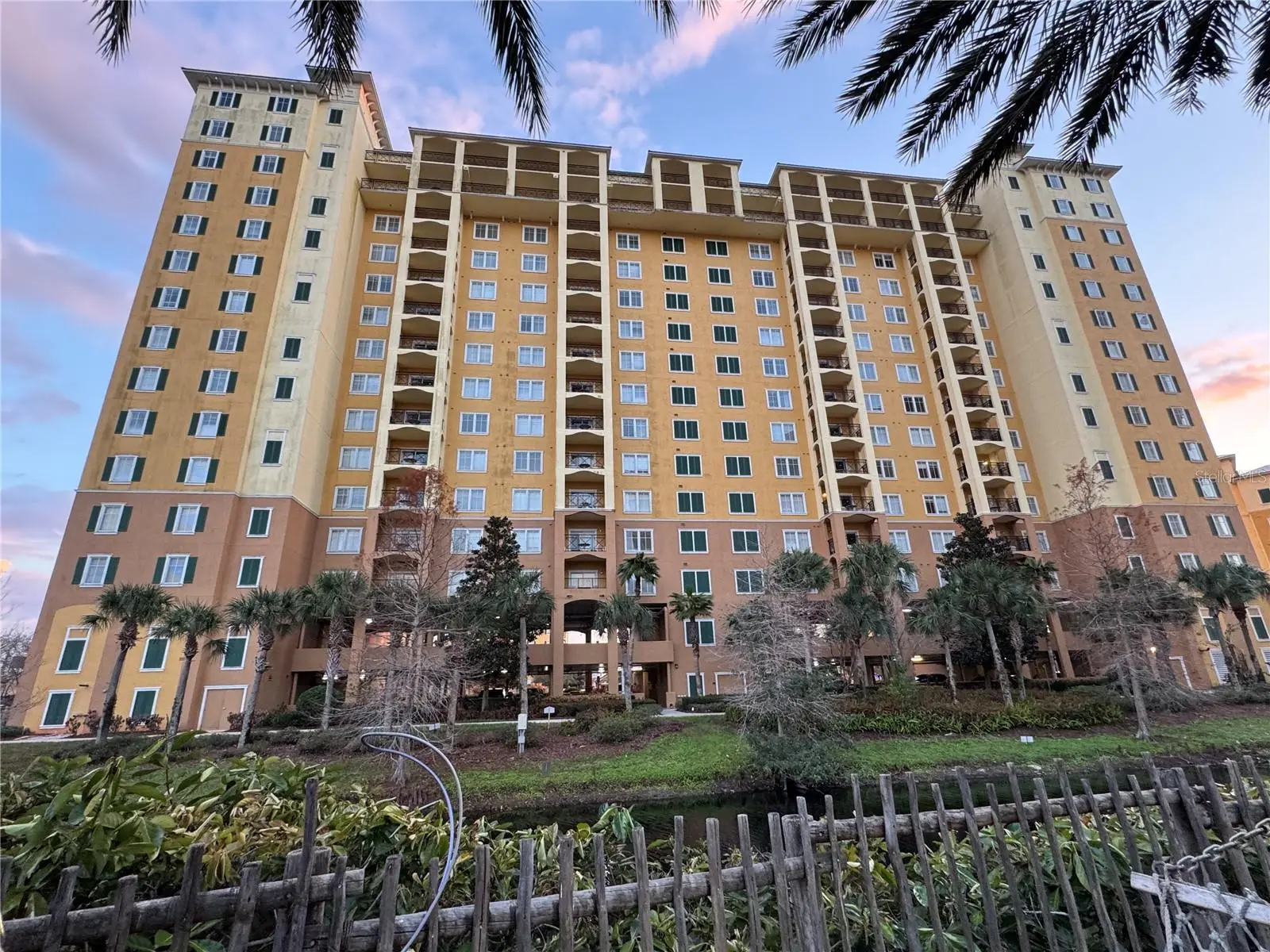 8125 Resort Village Drive, FL