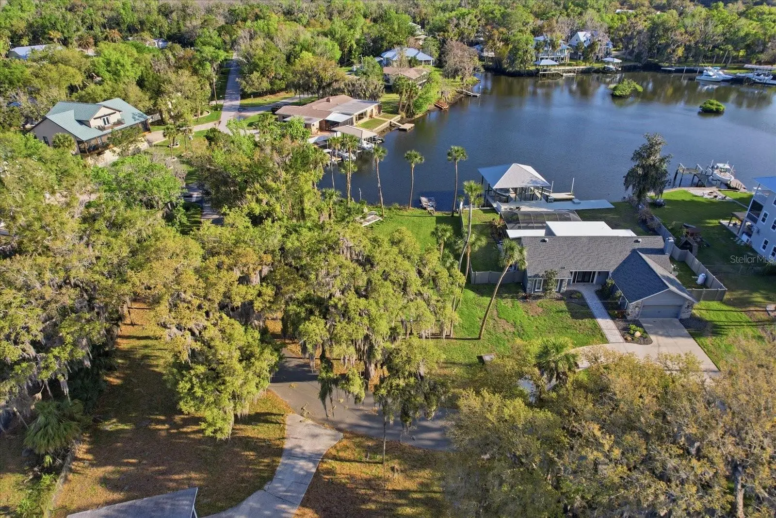 20 Magnolia Circle, FL